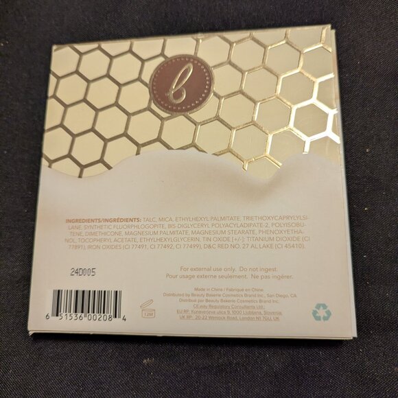 Beauty Bakerie Milk & Honey Highlighter Palette - Picture 5 of 5